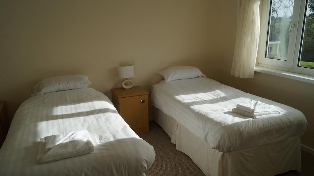 Motel The Cardinals Hatt Ltd Saltash Zimmer foto
